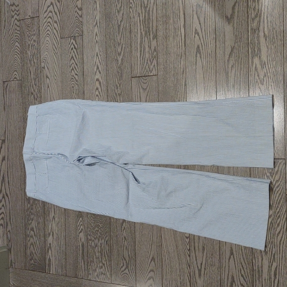 Beautiful pants by J.Crew🌼☘️💕 - Picture 13 of 16